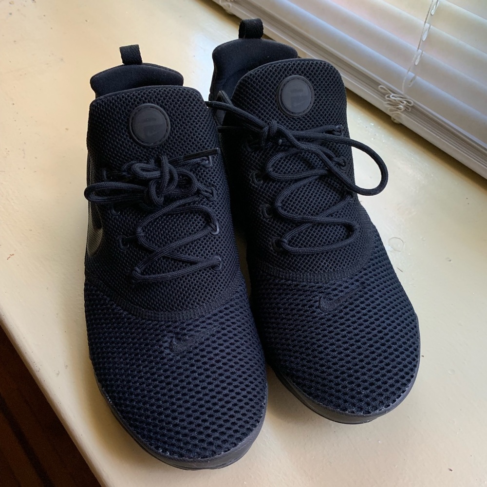 Women’s flynit prestos